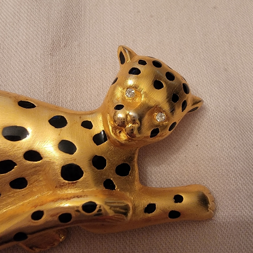 Signed Doreen Ryan Brooch